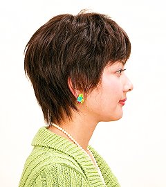 やわらかい印象のナチュラルな女らしさ